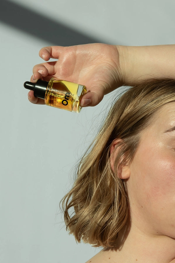 OM Traitement d'huile du cuir chevelu Amla Seed + Rosemary - 30ml